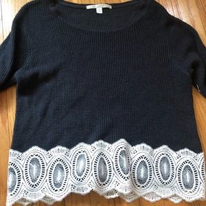 Short sleeved sweater